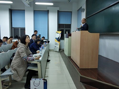 邓学平律师应邀赴上海政法学院做法治讲座